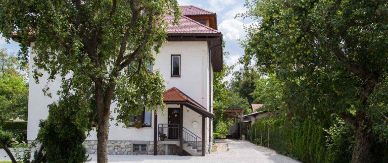 Apartments Koman